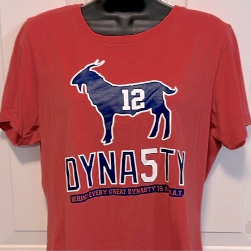 🏈 VTG NEW ENGLAND PATRIOTS #12 TOM BRADY COTTON DYNASTY GOAT TSHIRT Women’s XXL - Picture 1 of 6